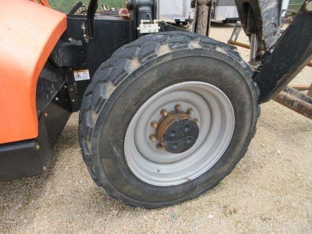 2017 JLG 1255-8