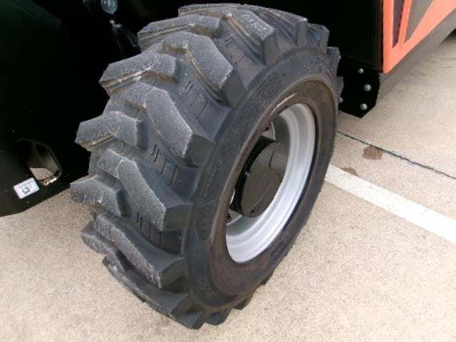 2025 JLG 519-13