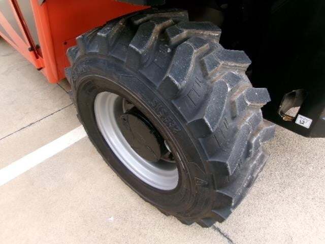 2025 JLG 519-14
