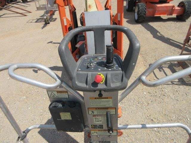 2018 JLG T500-8