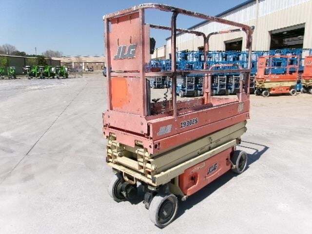 2019 JLG 1930ES