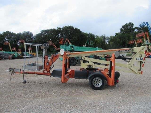 2019 JLG T350