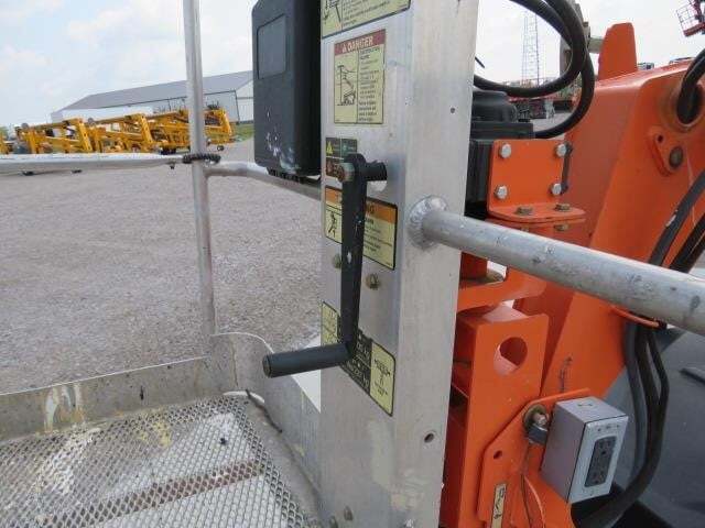 2019 JLG T350-17