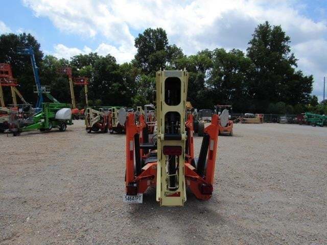 2019 JLG T350-7