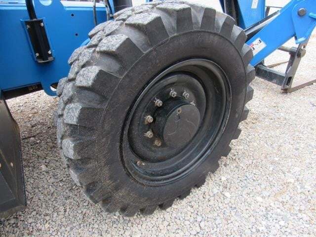 2024 Genie GTH-1056-12