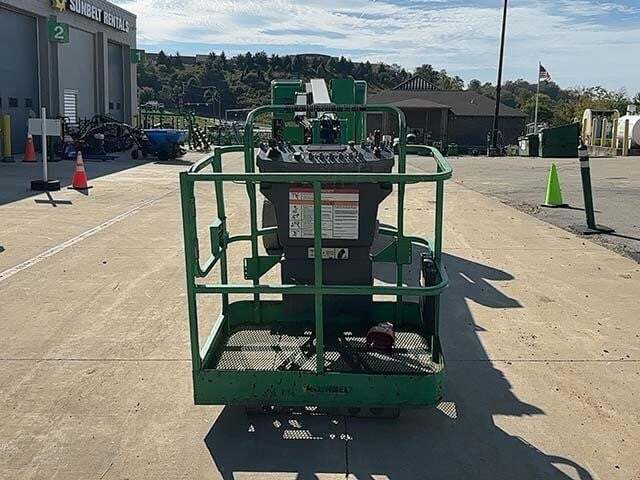 2013 JLG E300AJP-3