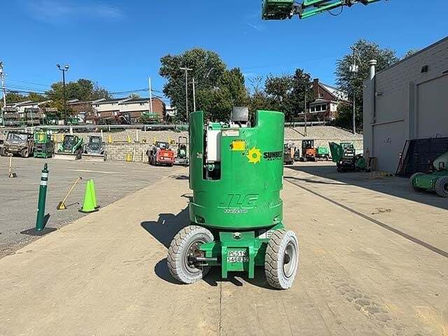 2013 JLG E300AJP-7