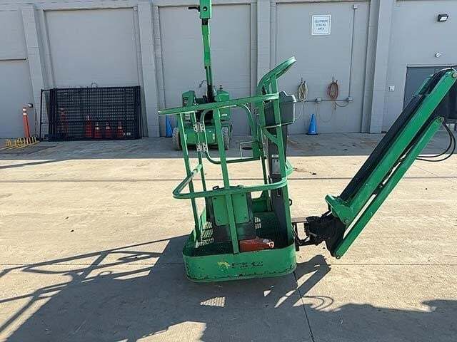 2013 JLG E300AJP-17