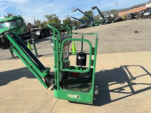 2013 JLG E300AJP-19