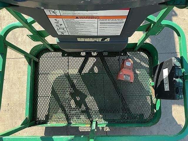 2013 JLG E300AJP-21
