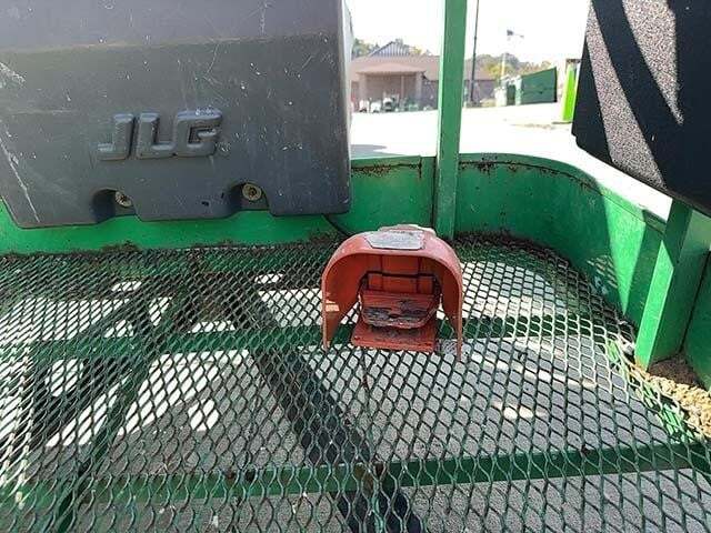 2013 JLG E300AJP-22