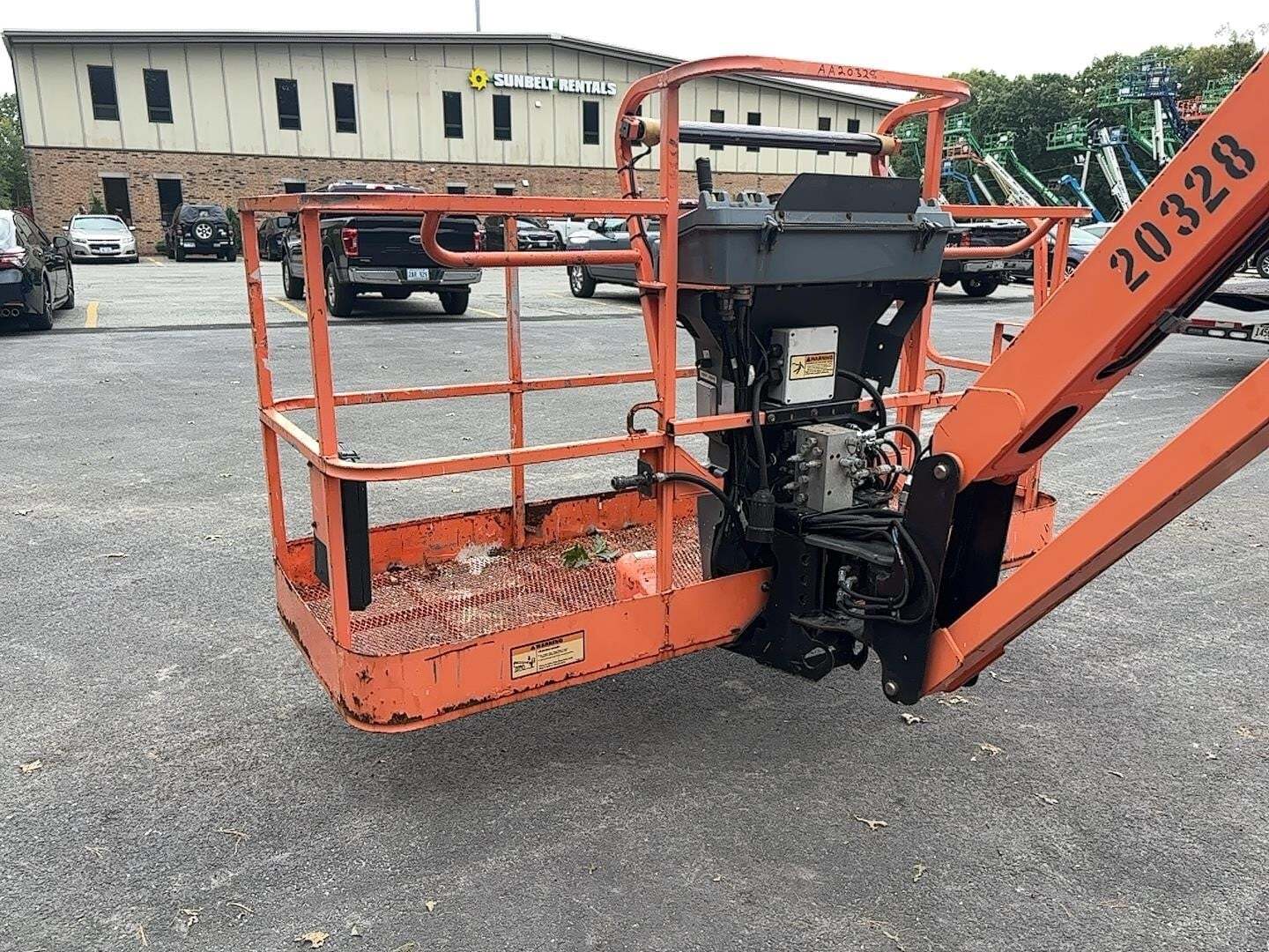 2017 JLG 1350SJP-16