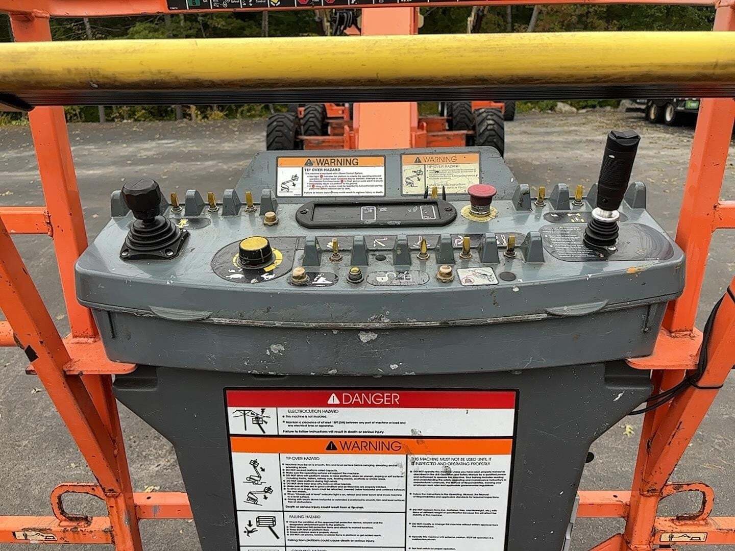 2017 JLG 1350SJP-23