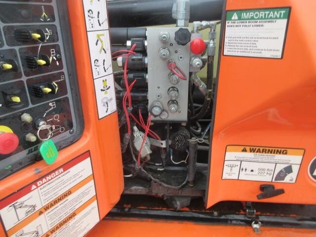 2013 JLG E450AJ-16