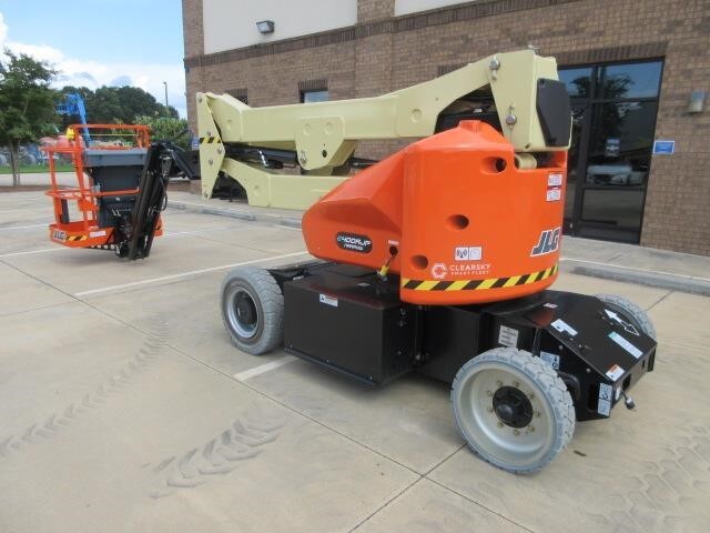 2025 JLG E400AJPN-3