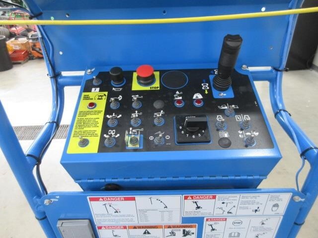 2025 Genie Z-34/22 IC-8