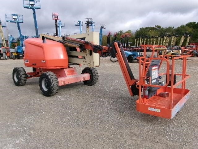 2017 JLG 450AJ-2