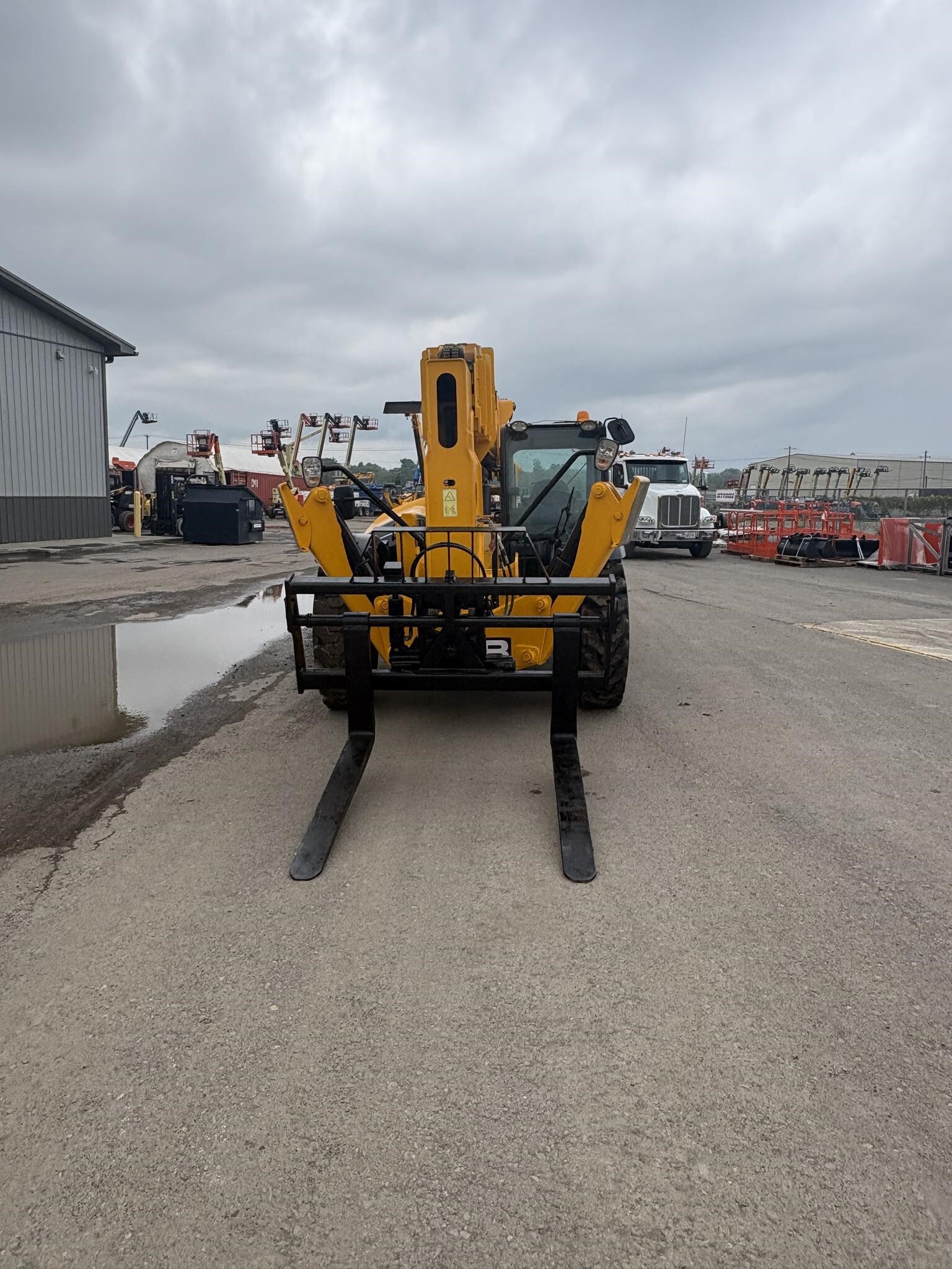 2017 JCB 514-56-8
