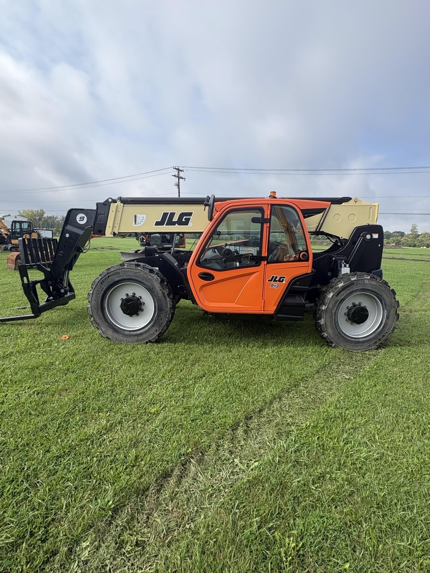 2022 JLG 943-2