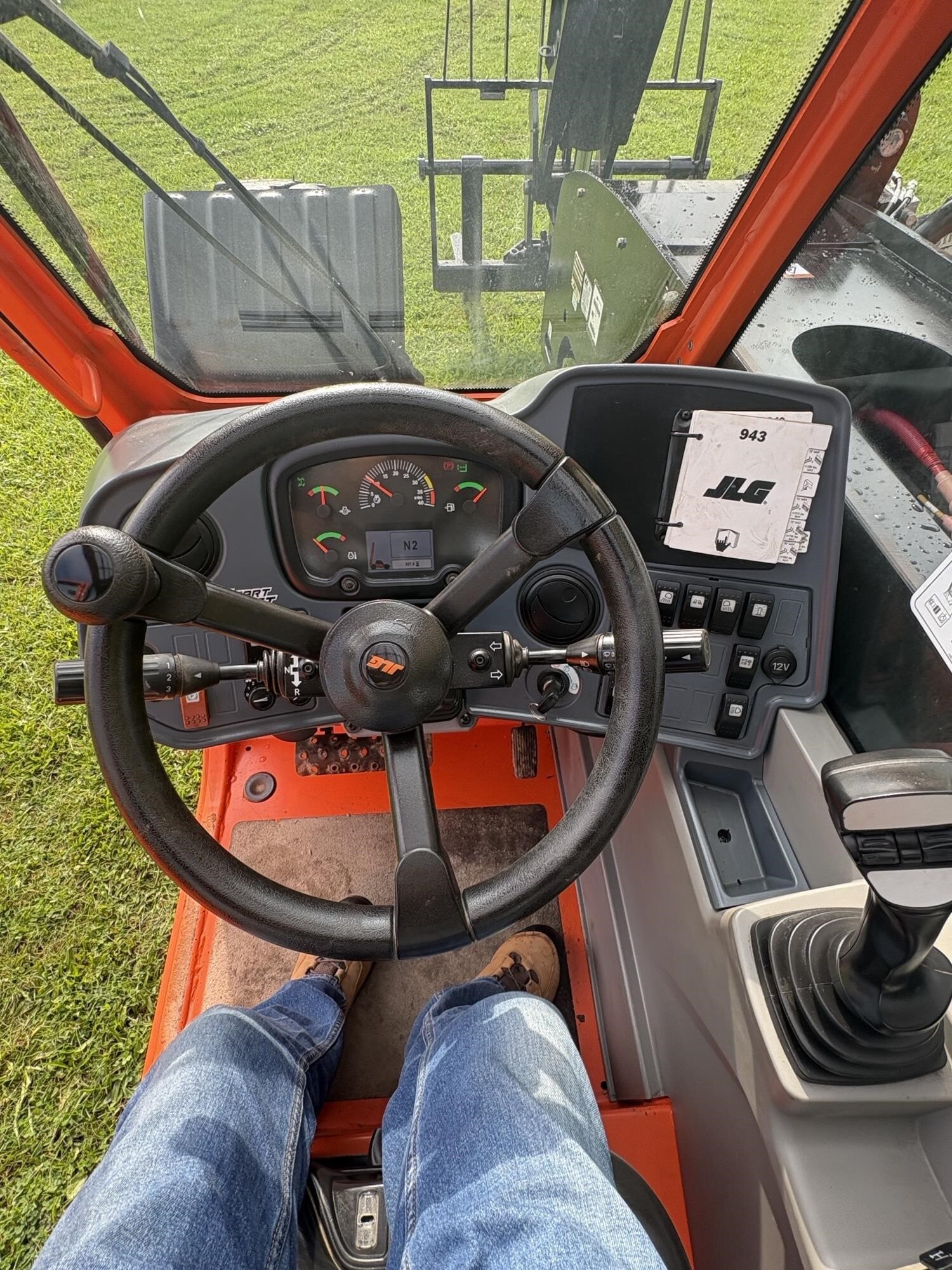 2022 JLG 943-11