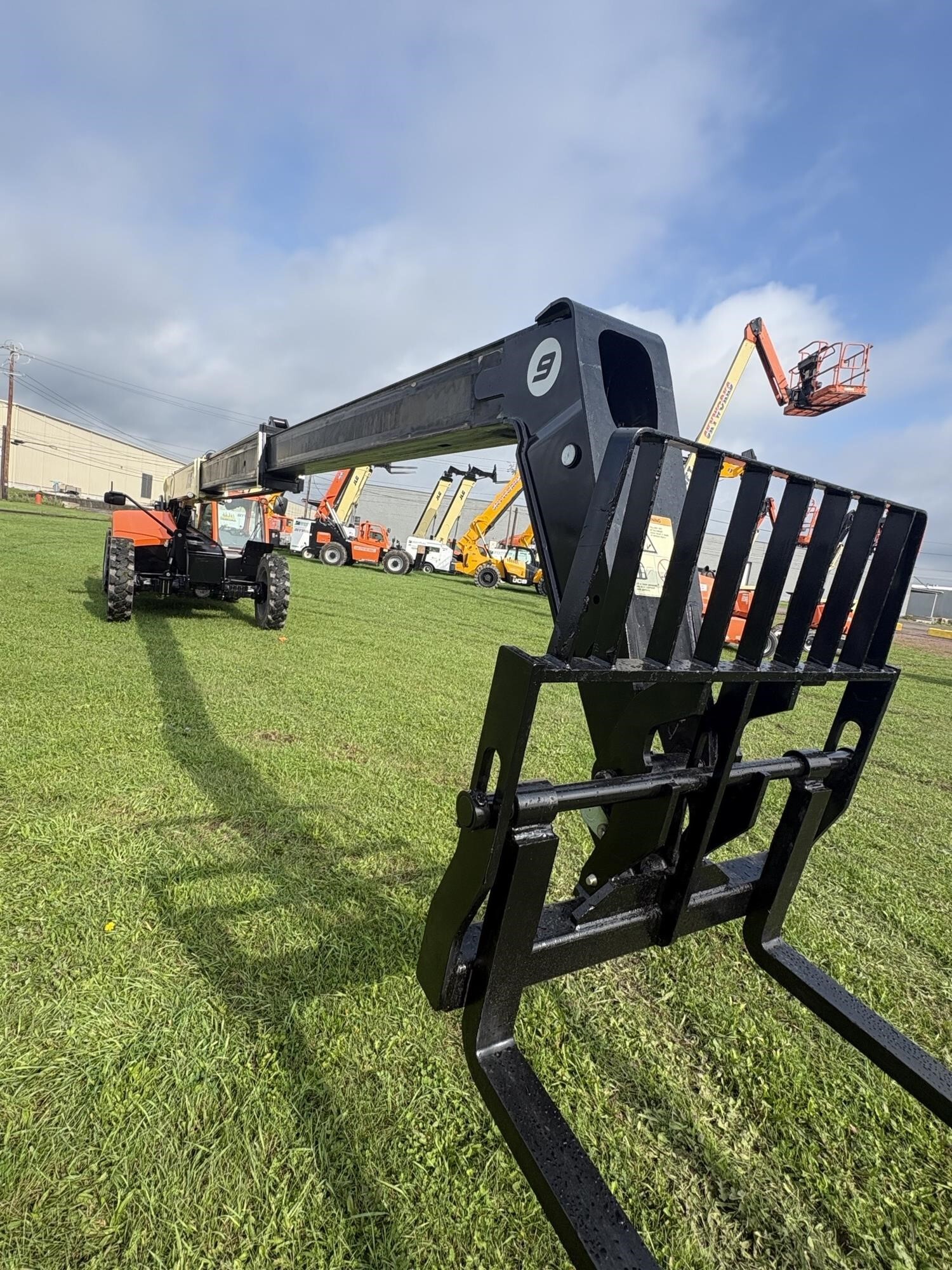 2022 JLG 943-14