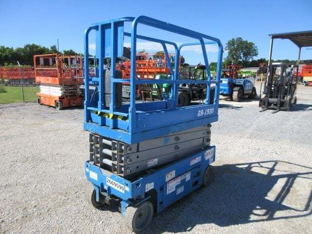 2018 Genie GS-1930