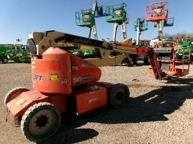 2015 JLG E450AJ-3