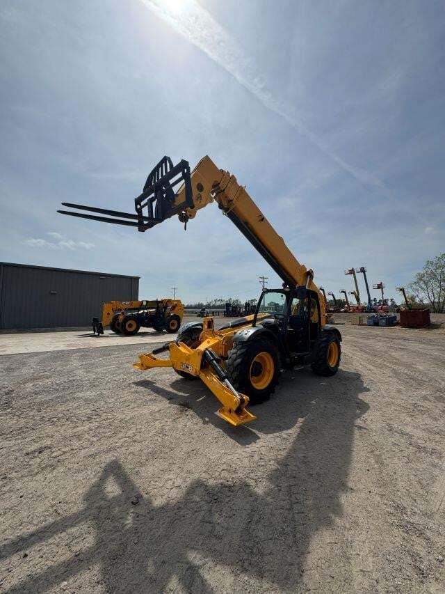 2017 JCB 510-56-31