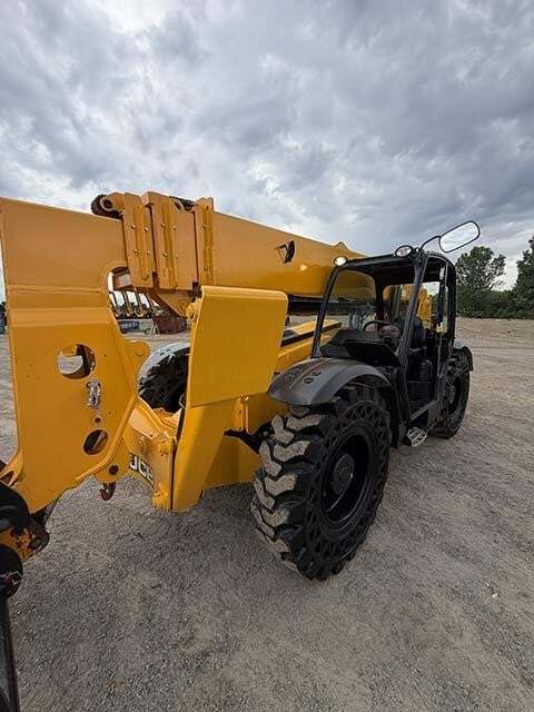 2022 JCB 510-56-52