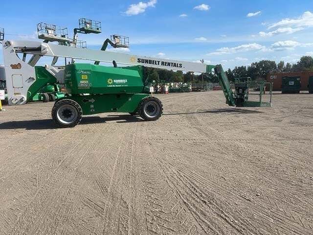 2018 JLG 800AJ-4