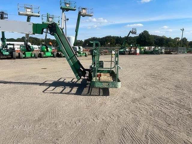 2018 JLG 800AJ-19