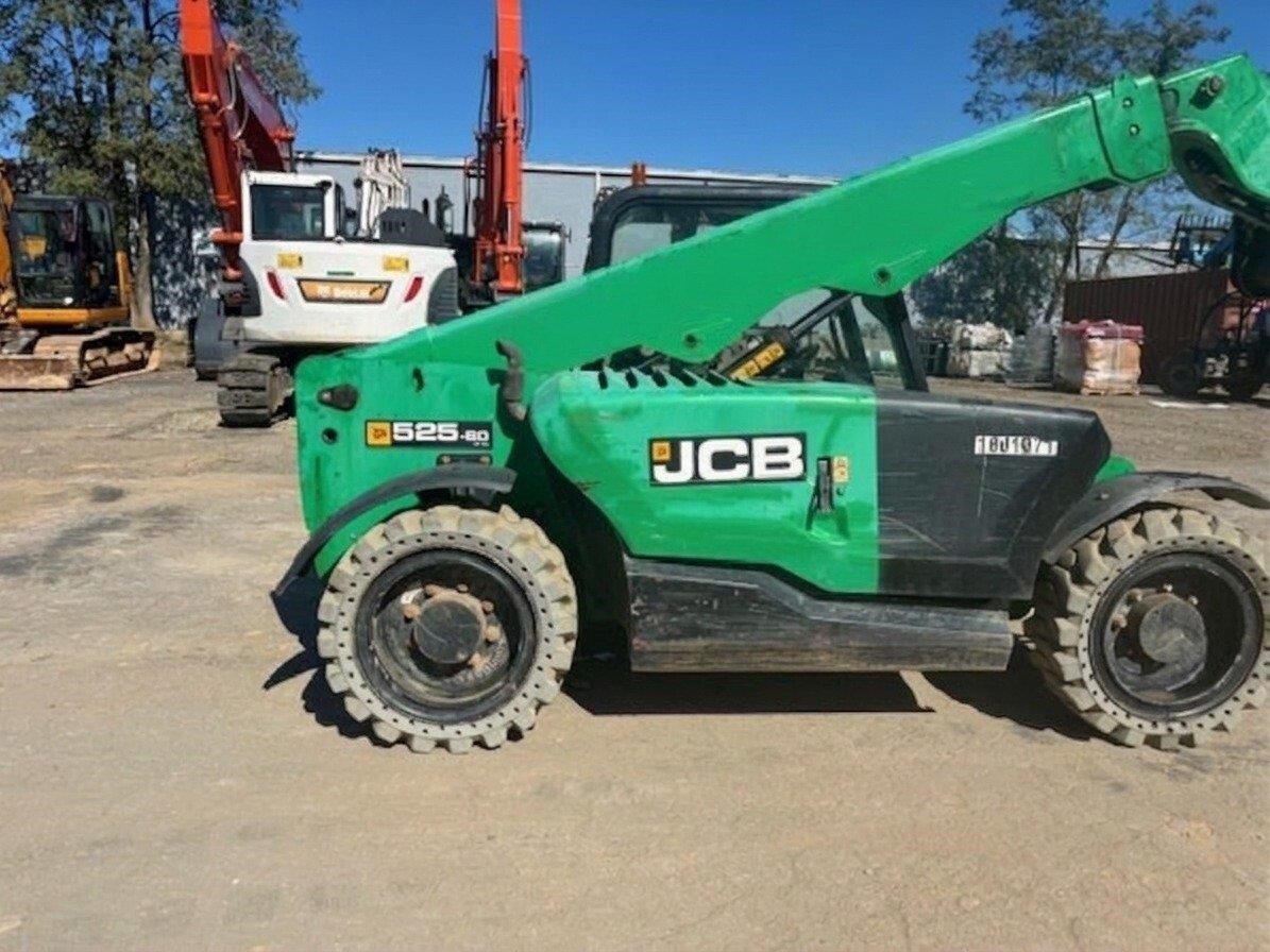 2017 JCB 525-60-4