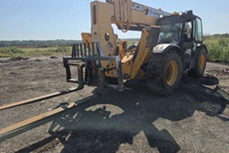 2019 JCB 510-56