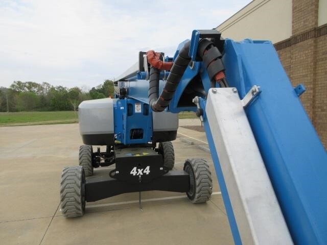 2024 Genie S-60J-12