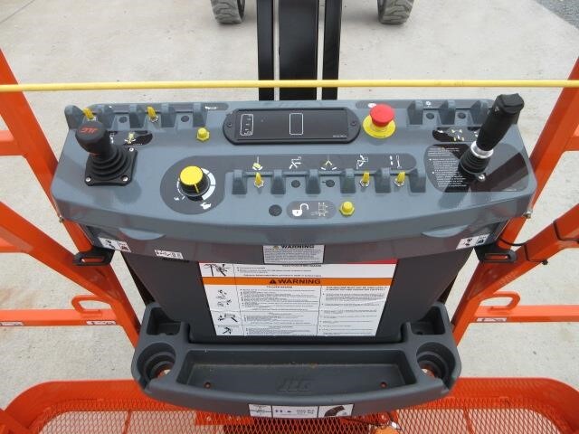 2025 JLG EC600SJ-8