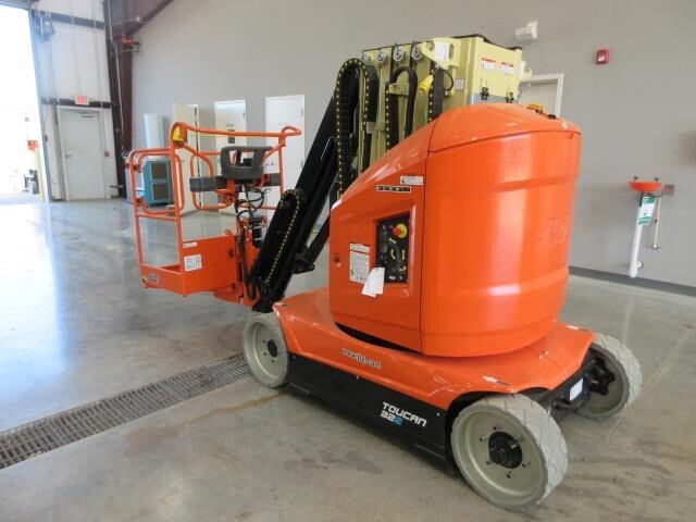 2025 JLG Toucan 32E-8