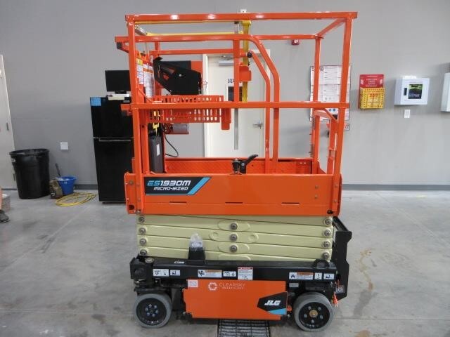 2025 JLG 1930ES
