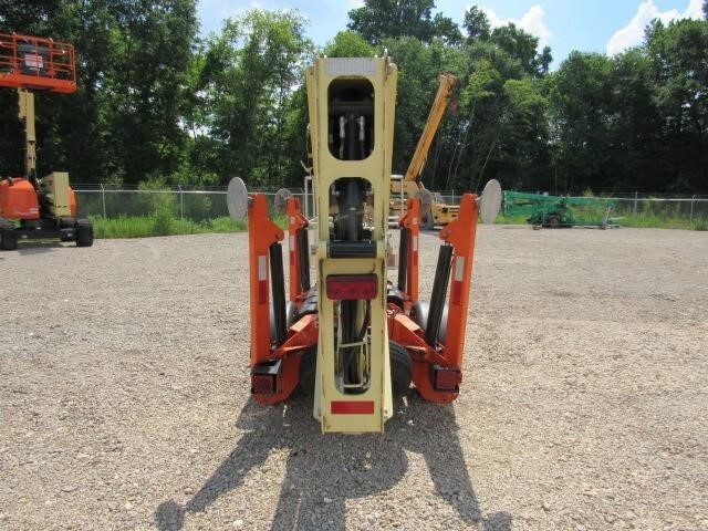 2019 JLG T350-7