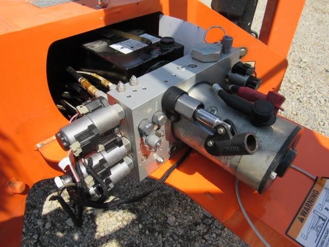 2019 JLG T350-21