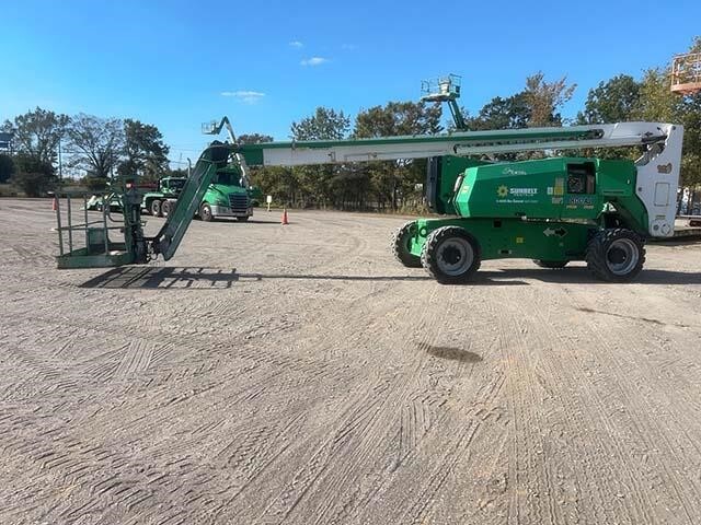 2018 JLG 800AJ