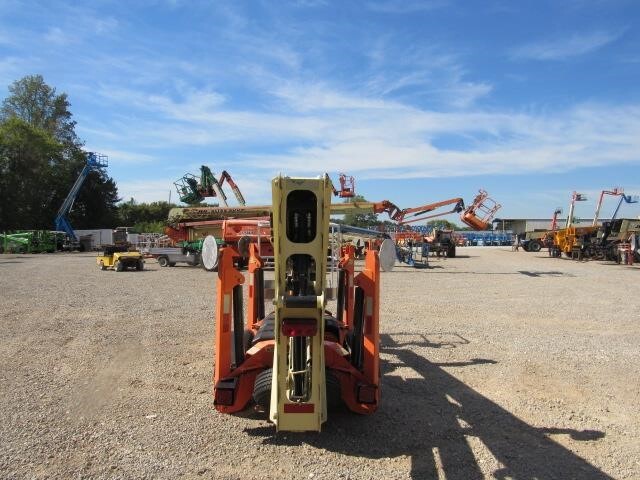 2019 JLG T350-7