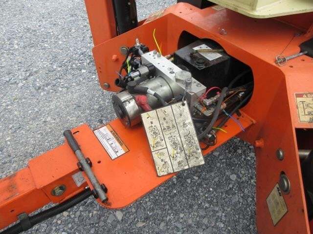 2018 JLG T500J-17