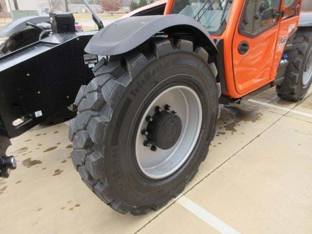 2025 JLG 1055-12
