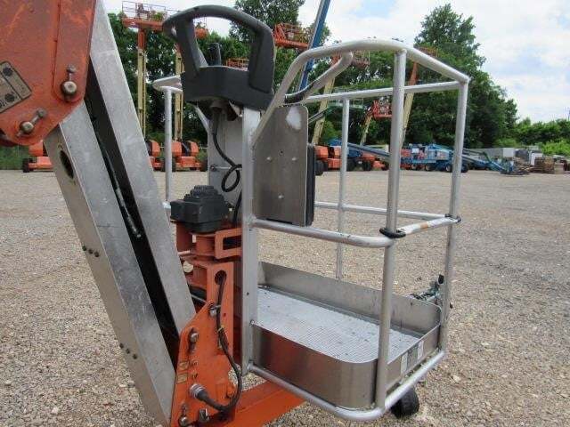 2019 JLG T500J-12