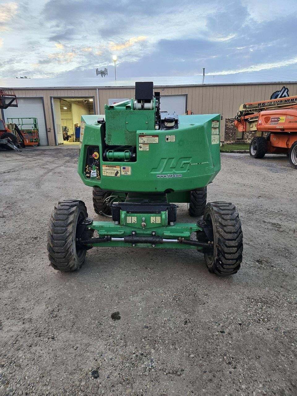 2017 JLG 340AJ-5