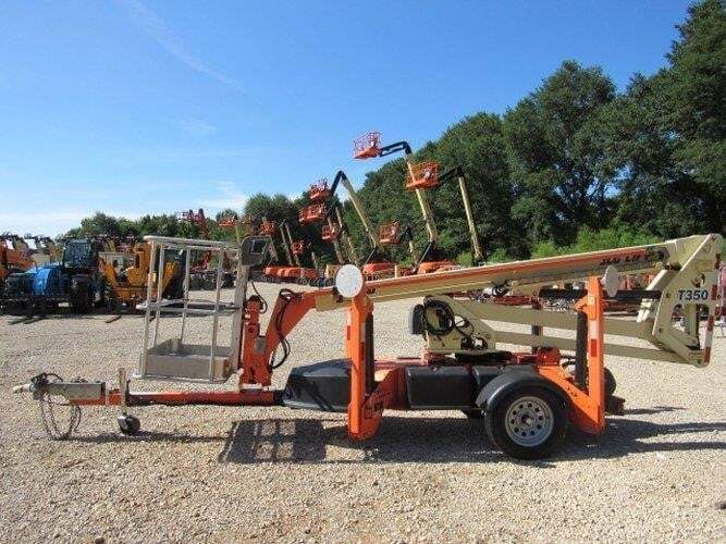 2019 JLG T350