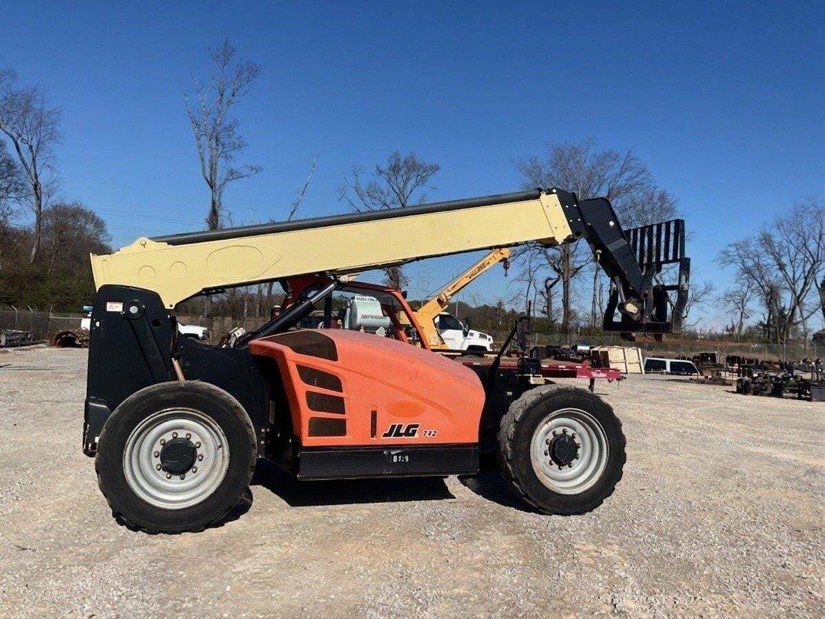 2018 JLG 742-3
