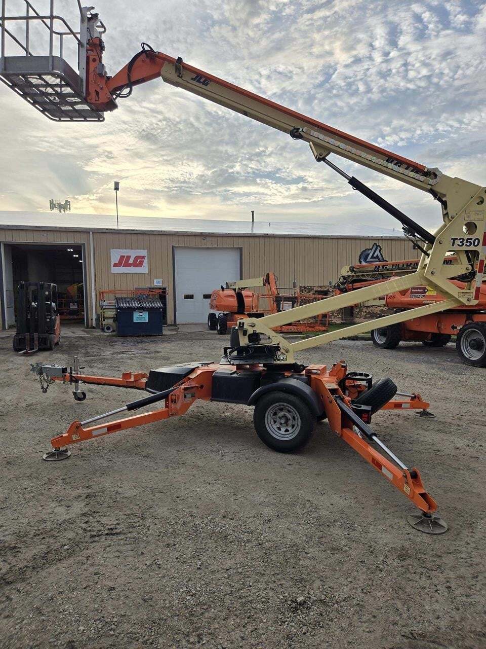 2019 JLG T350-6