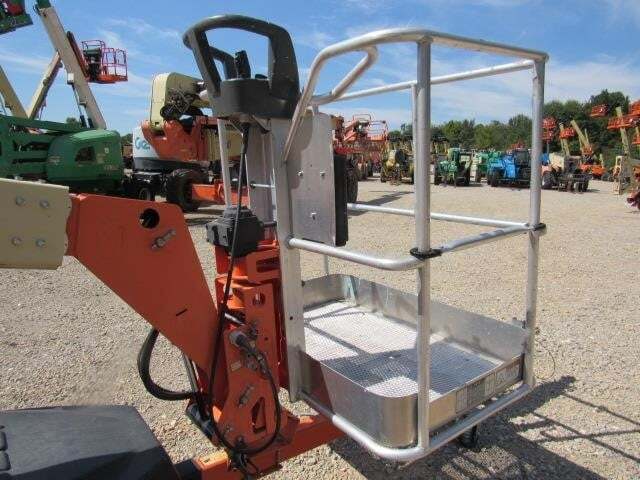 2019 JLG T350-12