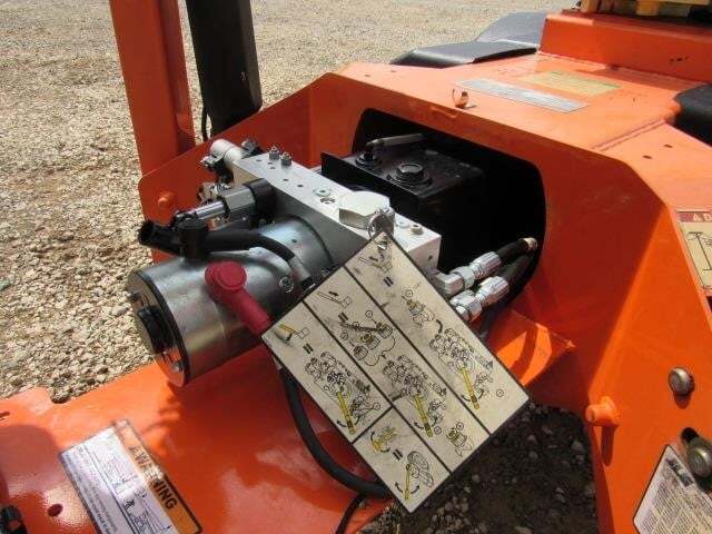 2019 JLG T350-23
